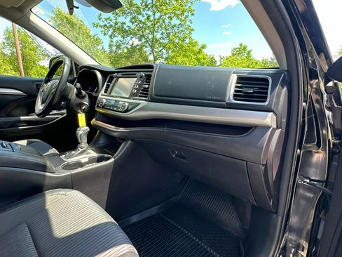Used 2018 Toyota Highlander Plus w/ Protection Package #3 AWD/4WD image 12