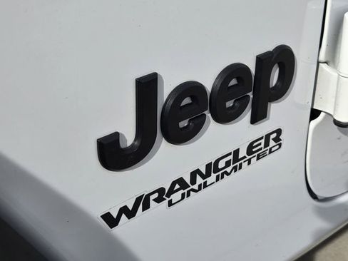 Certified 2022 Jeep Wrangler Unlimited Sport image 10