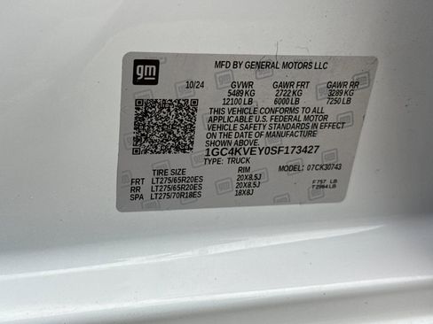 Used 2025 Chevrolet Silverado 3500 High Country w/ Technology Package image 36