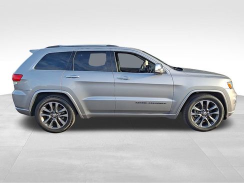 Used 2017 Jeep Grand Cherokee Overland image 7