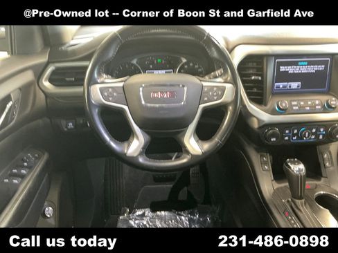 Used 2019 GMC Acadia SLT AWD/4WD image 17