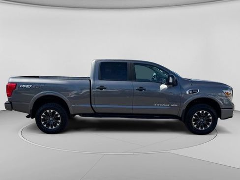 Used 2019 Nissan Titan PRO-4X w/ Pro-4x Convenience Package AWD/4WD image 39