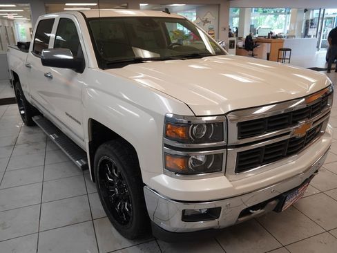 Used 2014 Chevrolet Silverado 1500 LTZ Z71 w/ LTZ Plus Package AWD/4WD image 13