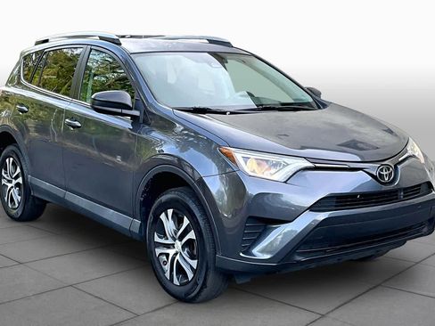 Used 2018 Toyota RAV4 LE image 3