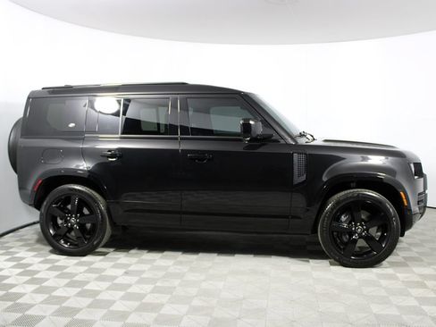 Used 2024 Land Rover Defender 110 X-Dynamic SE AWD/4WD image 45