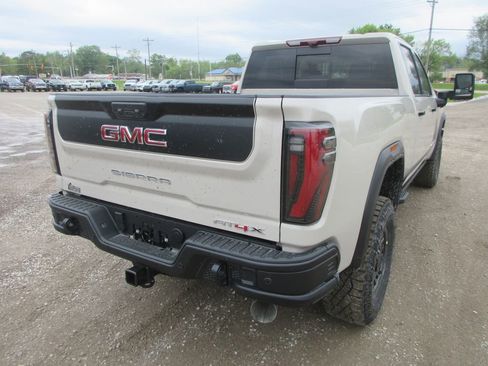 New 2026 GMC Sierra 2500 AT4X w/ AT4X AEV Edition AWD/4WD image 5