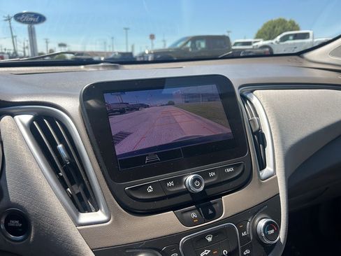 Used 2024 Chevrolet Malibu LS FWD image 23