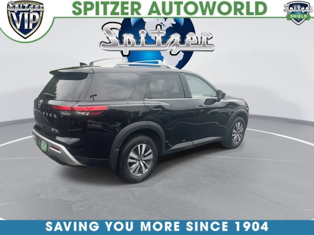 Used 2023 Nissan Pathfinder SL AWD/4WD image 9