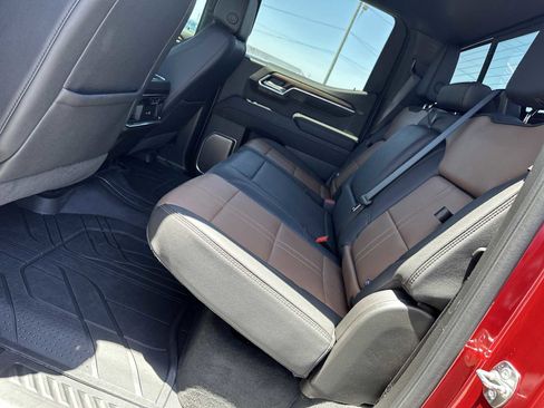 Used 2025 Chevrolet Silverado 1500 High Country w/ High Country Premium Package AWD/4WD image 25