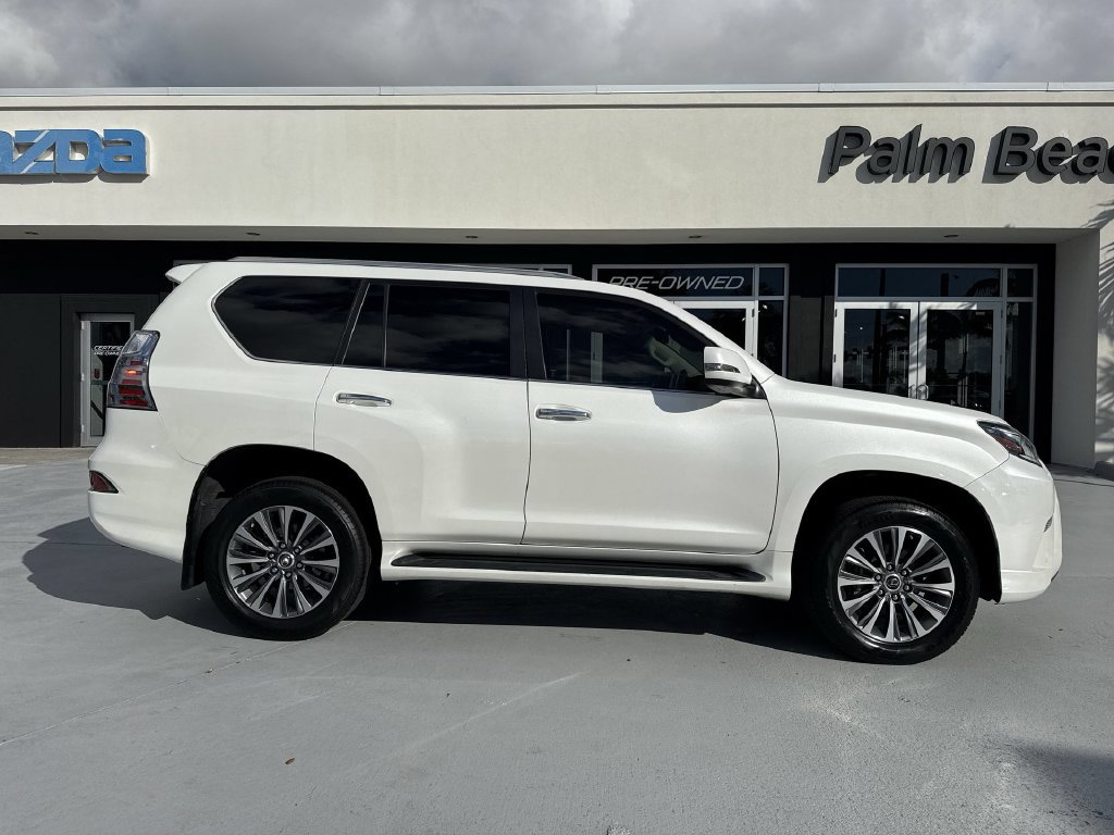 Used 2023 Lexus GX 460 Luxury w/ Accessory Package AWD/4WD image 23