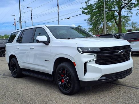 Used 2024 Chevrolet Tahoe RST w/ RST Performance Edition AWD/4WD image 3
