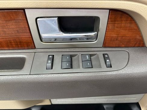 Used 2010 Ford F150 Lariat RWD image 13