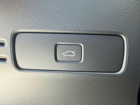 Used 2023 Volvo C40 P8 Recharge Plus w/ Protection Package Premier AWD/4WD image 15