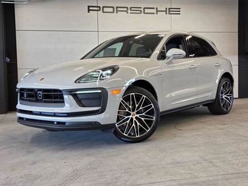 Certified 2026 Porsche Macan image 1