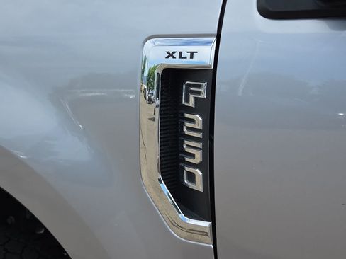Used 2022 Ford F250 XLT w/ FX4 Off-Road Package AWD/4WD image 15