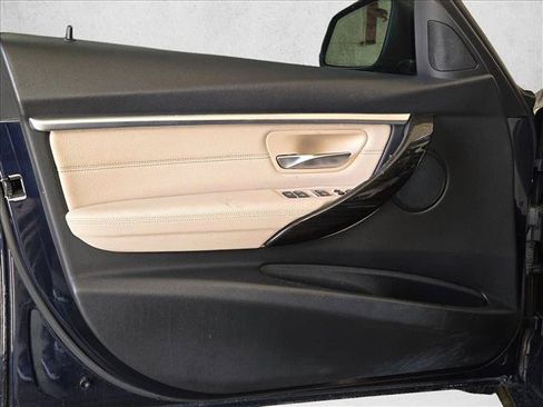 Used 2017 BMW 330i Sedan RWD image 10