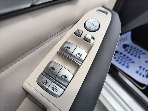 Certified 2024 BMW ALPINA XB7 AWD/4WD image 19