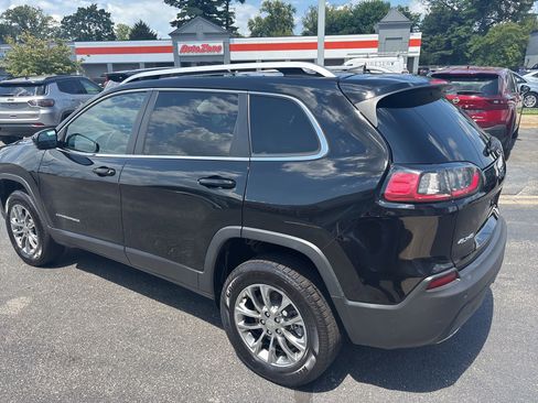 Used 2021 Jeep Cherokee Latitude Lux w/ Comfort/Convenience Group image 7