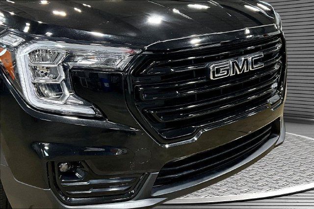 Used 2023 GMC Terrain SLT w/ Elevation Edition FWD image 29