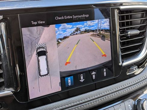 Certified 2020 Chrysler Pacifica Limited w/ Advanced Safetytec Group FWD image 29