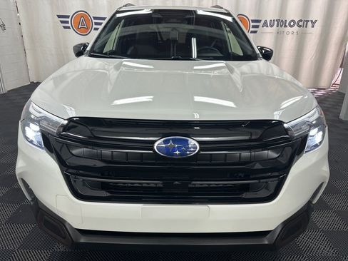Used 2025 Subaru Forester Sport w/ Popular Package #1 AWD/4WD image 3