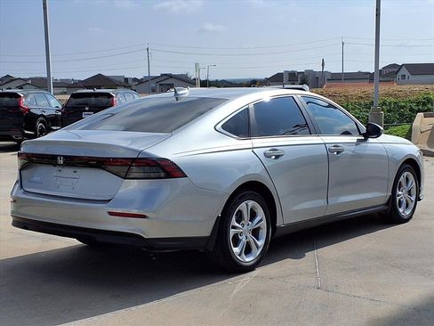 Certified 2025 Honda Accord LX image 7