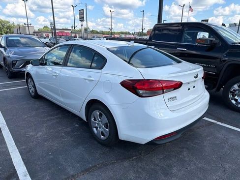 Used 2018 Kia Forte LX FWD image 6