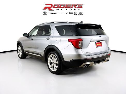Used 2024 Ford Explorer Platinum w/ Technology Package image 6