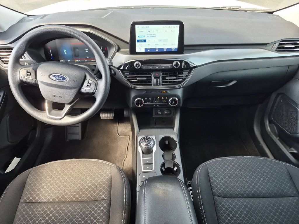 Used 2025 Ford Escape Active AWD/4WD image 26