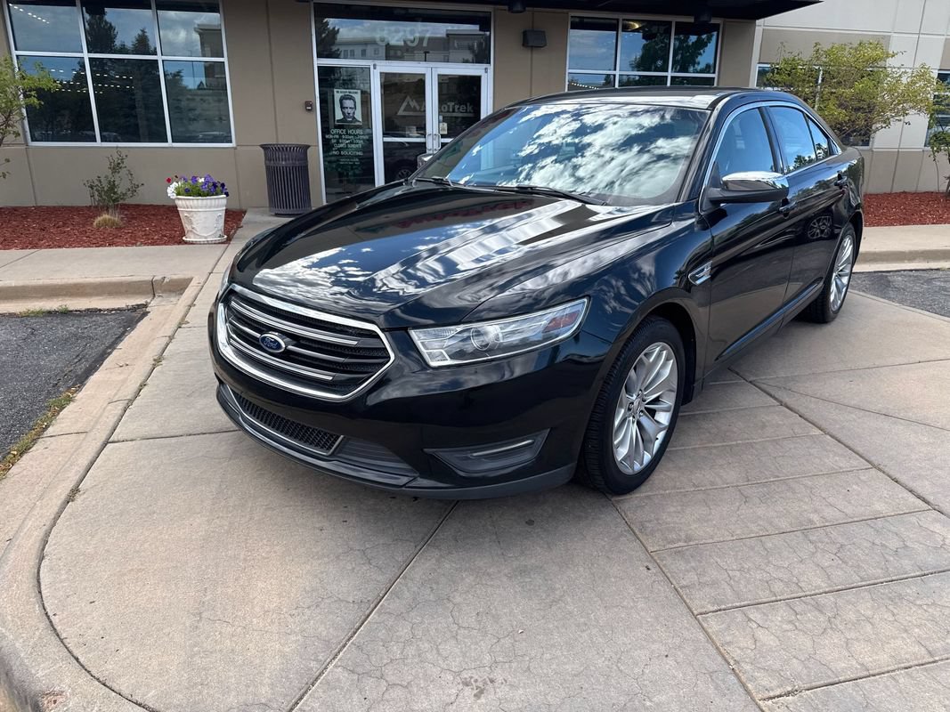 Used 2013 Ford Taurus Limited FWD image 2