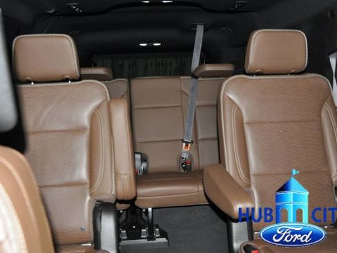 Used 2021 Chevrolet Suburban High Country w/ Premium Package image 22