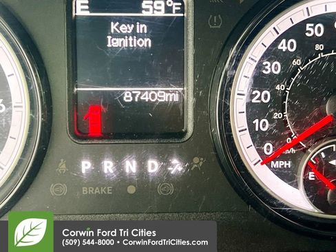 Used 2020 RAM 1500 Classic SLT AWD/4WD image 2