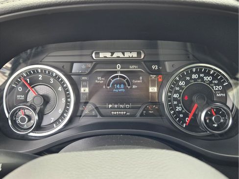 Used 2023 RAM 1500 Laramie AWD/4WD image 15