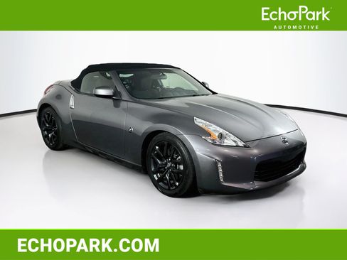 Used 2016 Nissan 370Z Roadster RWD image 1