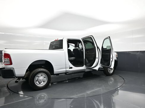 Used 2022 RAM 2500 Tradesman AWD/4WD image 6