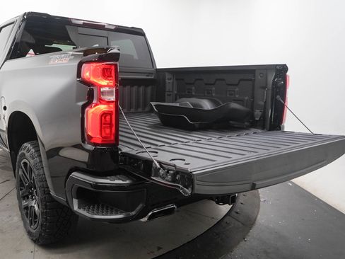 Used 2023 Chevrolet Silverado 1500 LT Trail Boss w/ LT Trail Boss Premium Package AWD/4WD image 9