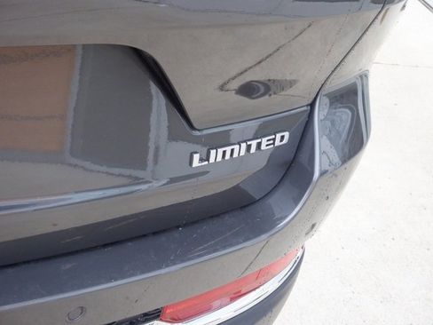 New 2025 Jeep Grand Cherokee Limited w/ Trailer Tow Package image 8