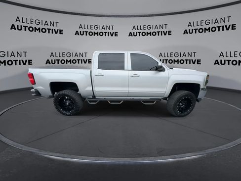 Used 2018 Chevrolet Silverado 1500 LT w/ True North Edition AWD/4WD image 5