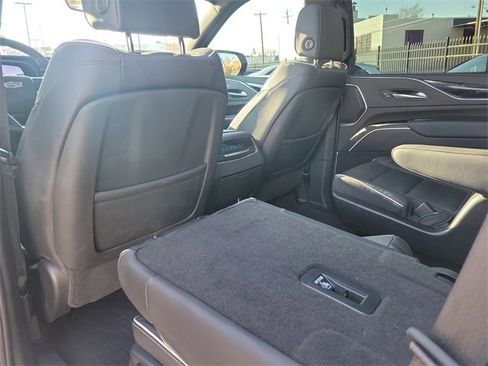 Used 2024 Cadillac Escalade Sport w/ LPO, ONYX Package image 29