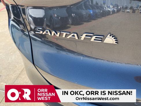 Used 2021 Hyundai Santa Fe SEL w/ Convenience Package image 10