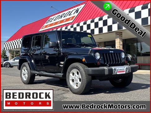 Used 2013 Jeep Wrangler Unlimited Sahara w/ Trailer Tow Group AWD/4WD image 1