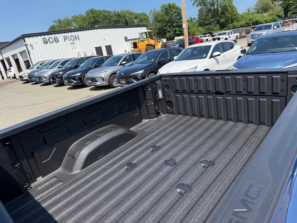 New 2026 GMC Sierra 2500 Denali w/ Denali Reserve Package AWD/4WD image 8