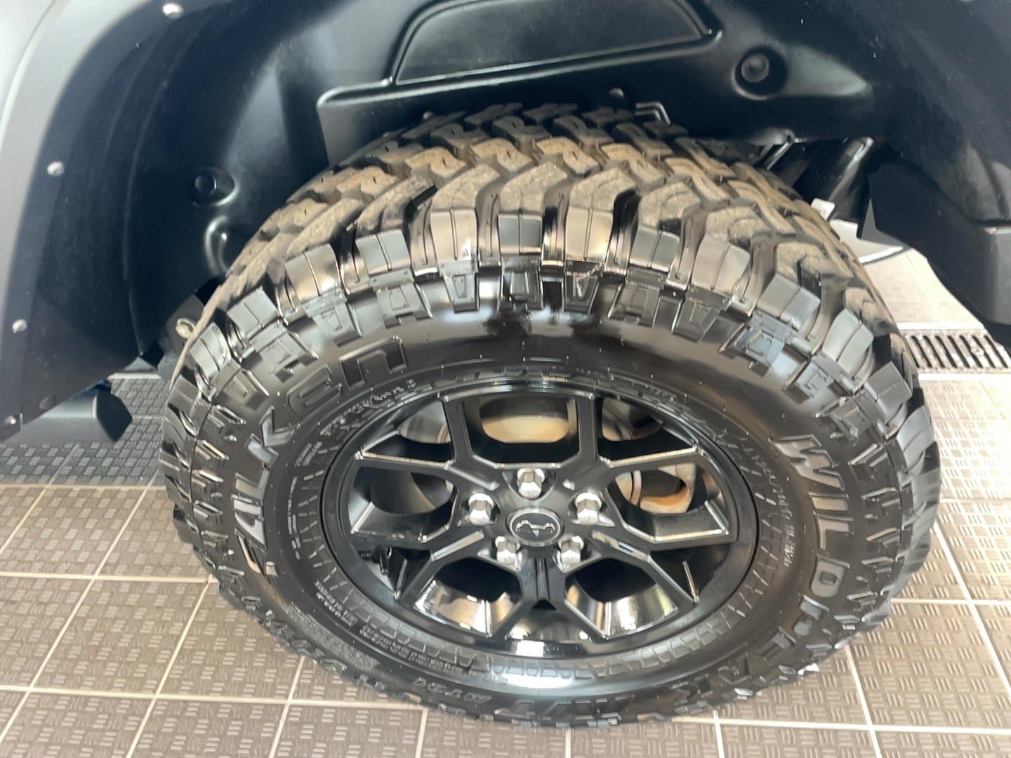Used 2024 Jeep Wrangler Unlimited Sport AWD/4WD image 4