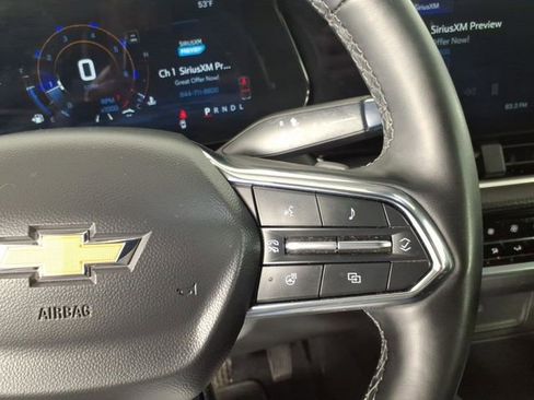 Used 2025 Chevrolet Equinox LT w/ Convenience Package II AWD/4WD image 17