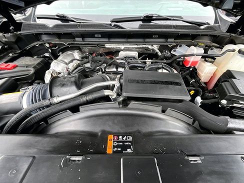 Used 2025 GMC Sierra 2500 AT4X w/ AT4X AEV Edition image 10