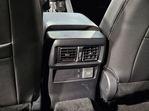 Used 2025 Toyota 4Runner TRD Off-Road image 36