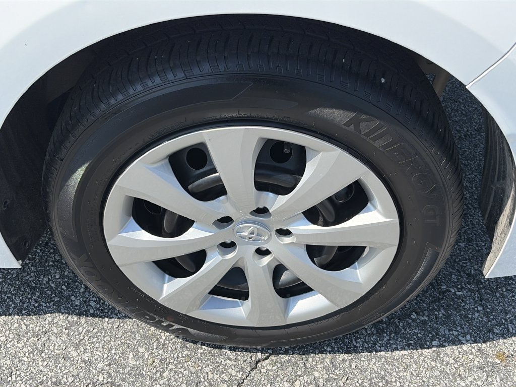Used 2024 Toyota Corolla LE FWD image 11