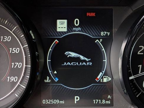 Used 2018 Jaguar F-TYPE 400 Sport image 11