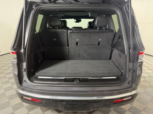 Used 2022 Jeep Grand Wagoneer Series I AWD/4WD image 20