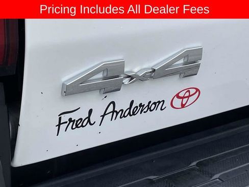 Used 2025 Toyota Tacoma SR AWD/4WD image 11